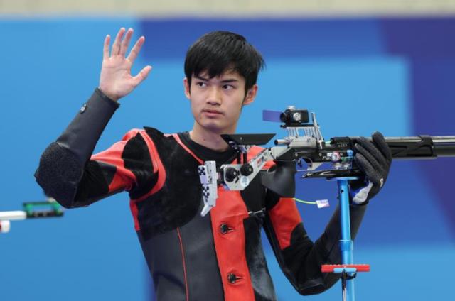 华体会官方网站-从东京银牌到巴黎两金 盛李豪完成蜕变屡破纪录